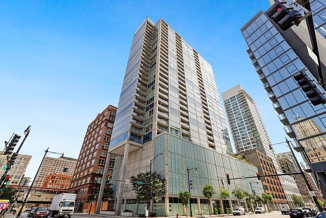 1st image of 611 S Wells St #905