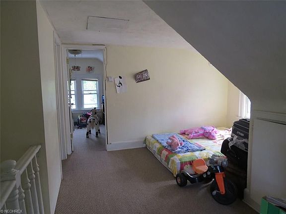 2nd image of 779 Roselawn Ave