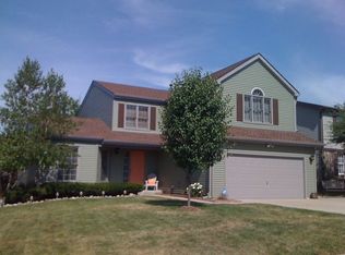 215 Barnwood Trl, McHenry, IL