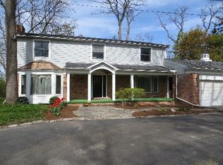 6116 Wing Lake Rd, Bloomfield Hills, MI 48301