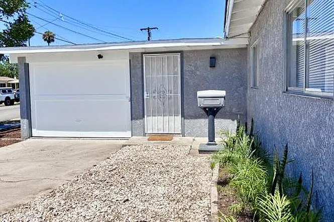 5178 Bowden Ave — Photo 2