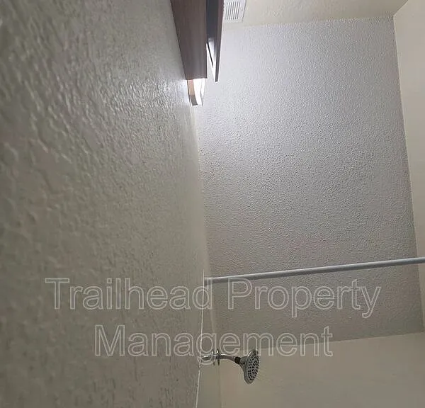 1302 E T C Lea Rd #T — Photo 10