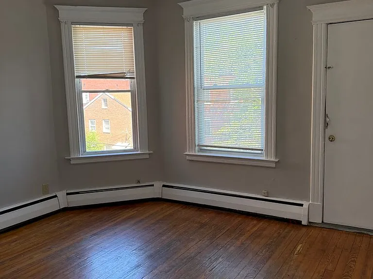 39-41 Bond St — Photo 7