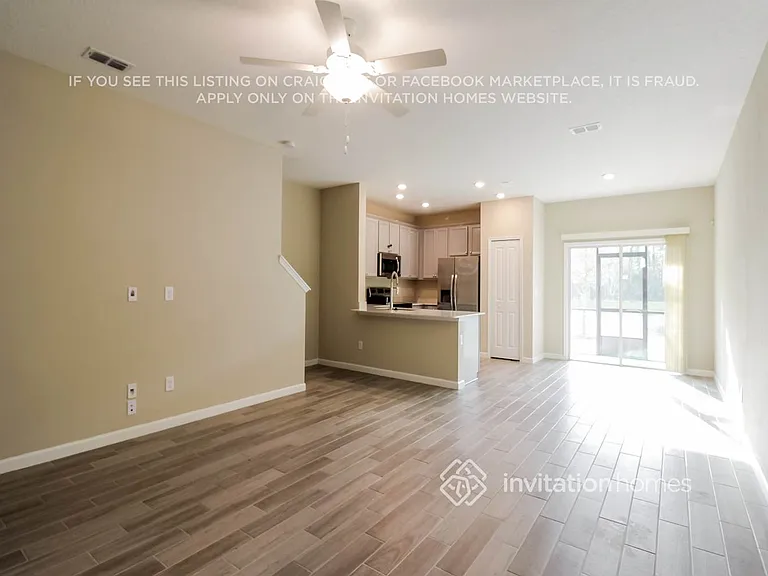 13290 Shore Grass Dr — Photo 4