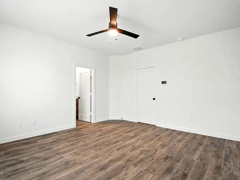 1814 N Peach Creek Dr #B — Photo 3