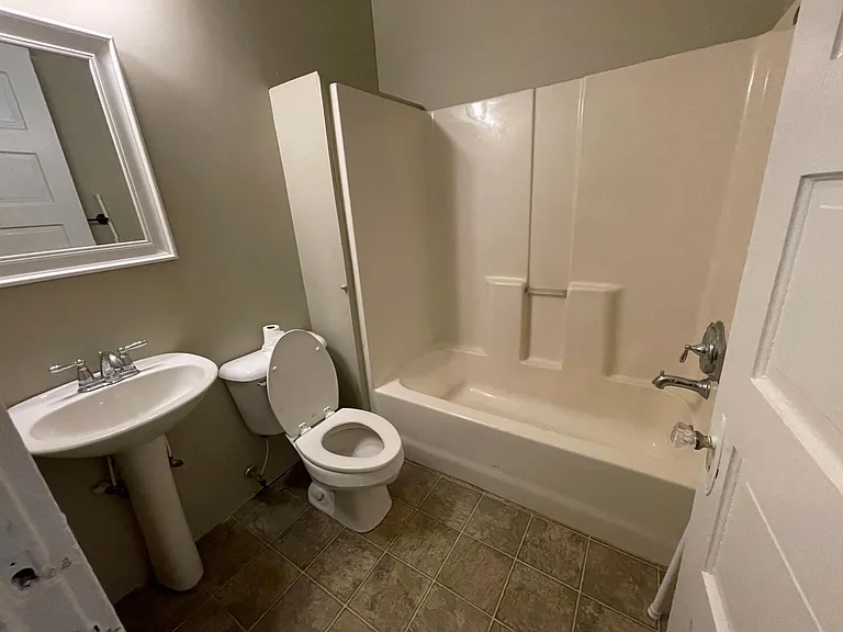 2117 Grinstead Dr #2 — Photo 11