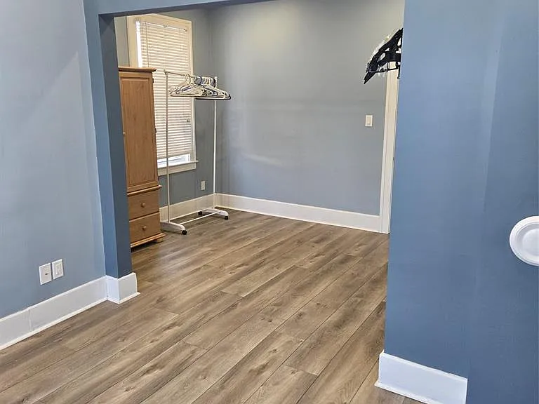 567 Oak St — Photo 8
