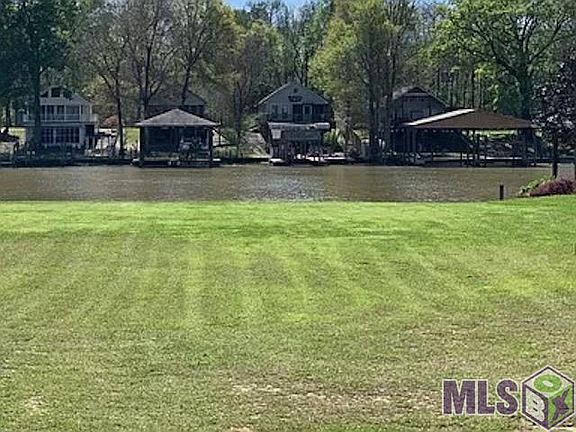 4th image of 21047 Waterfront East Dr
