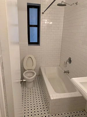 Rented by JMG Properties | media 4