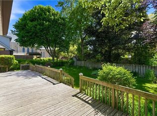 302 Parkside Dr, Hamilton, ON L8B0Y6