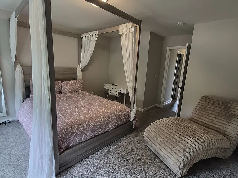 6179 Ballyshannon Dr — Photo 30