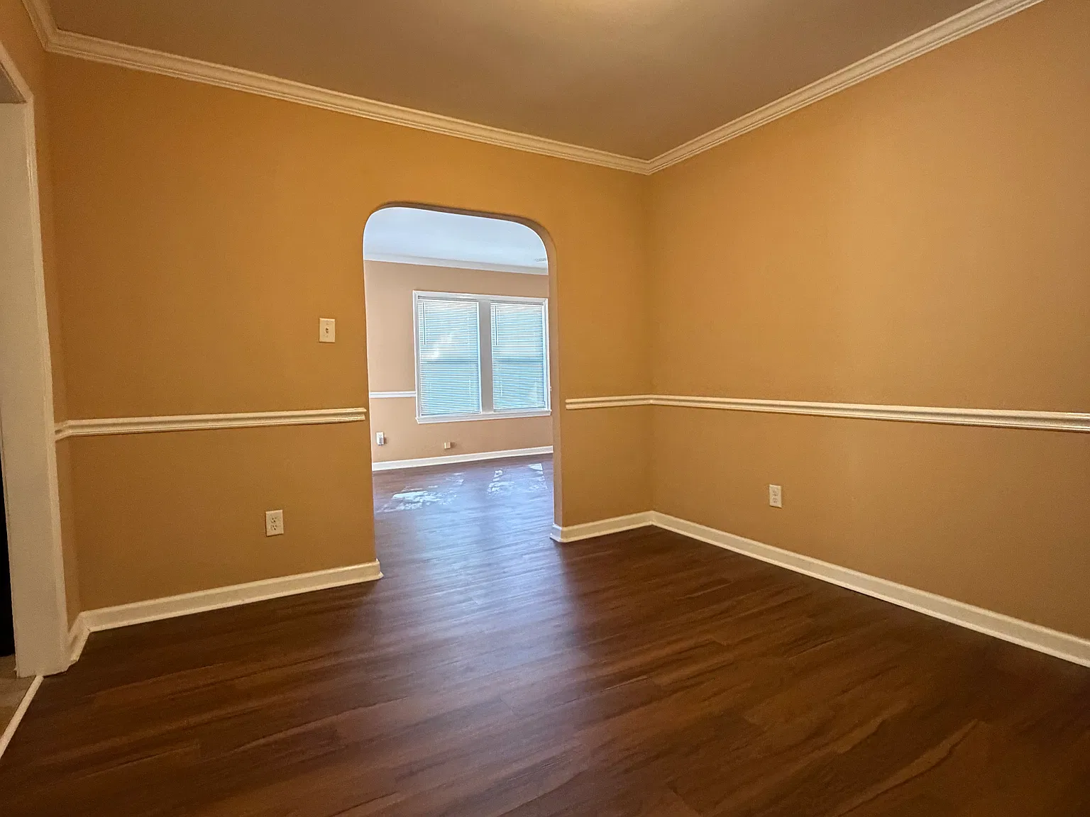 3 bed, 1.5 bath, 1290 sqft, $1,600 — Photo 3