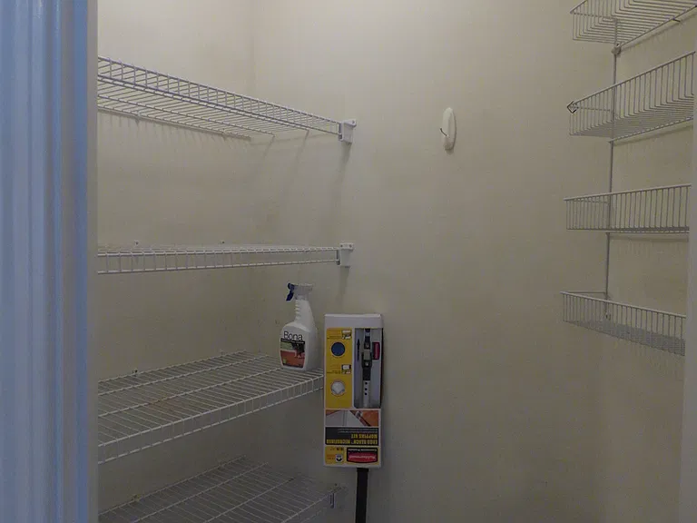 2205 Barrington Ln — Photo 16