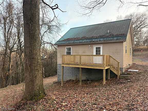 2nd image of 1213 Rabbit Hill Rd