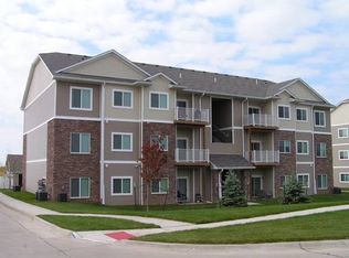 6120 NW 106th St APT 15, Johnston, IA 50131