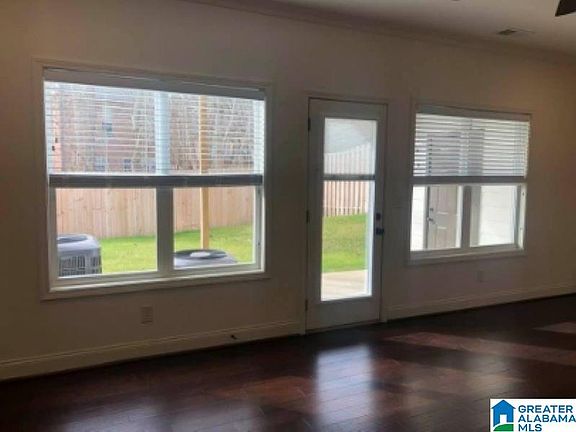 4th image of 4008 Lennox Rd