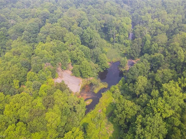 New Cumberland Rd NE, Mineral City, OH 44656