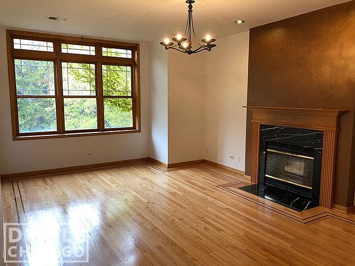 1st image of 4100 N Kenmore Ave #41032N