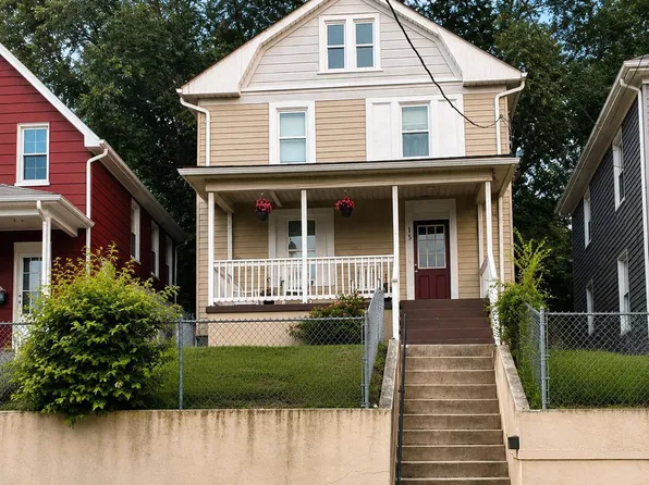 15 N Maryland Ave, Brunswick, MD 21716