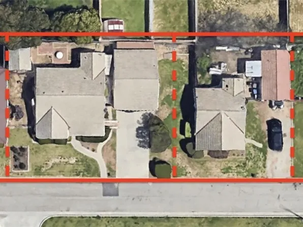 3879 Dykes Ln, Riverside, CA 92503