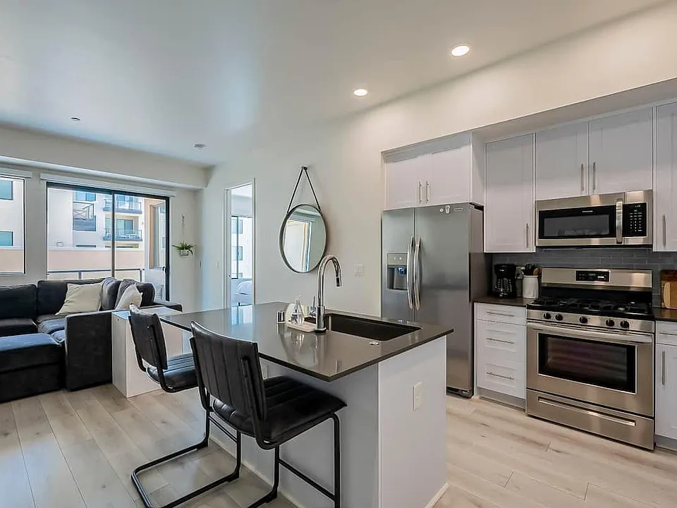 7300 E Earll Dr #2019