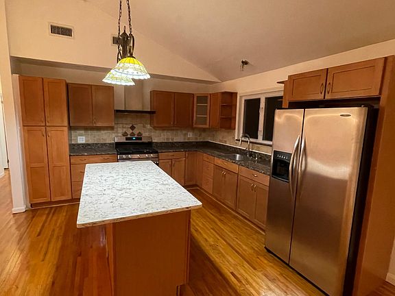 4th image of 432 Eltingville Blvd Floor 1