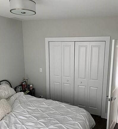4th image of 3919 N Southport Ave