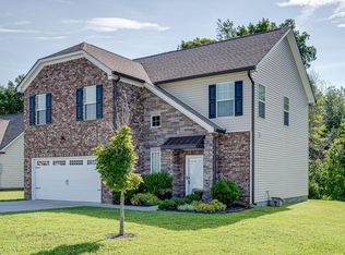 212 Wyburn Pl, Burns, TN 37029