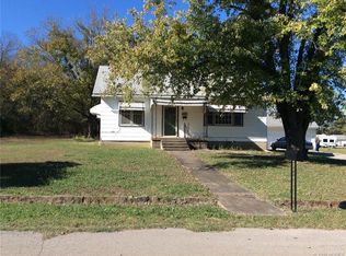 223 S Galloway Ave, Sand Springs, OK 74035