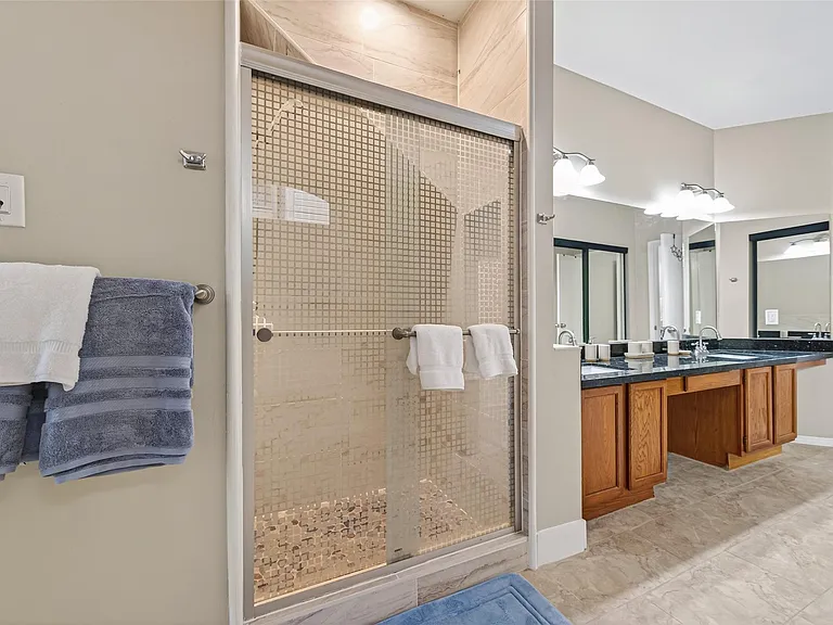 6635 Queensclub Dr — Photo 29