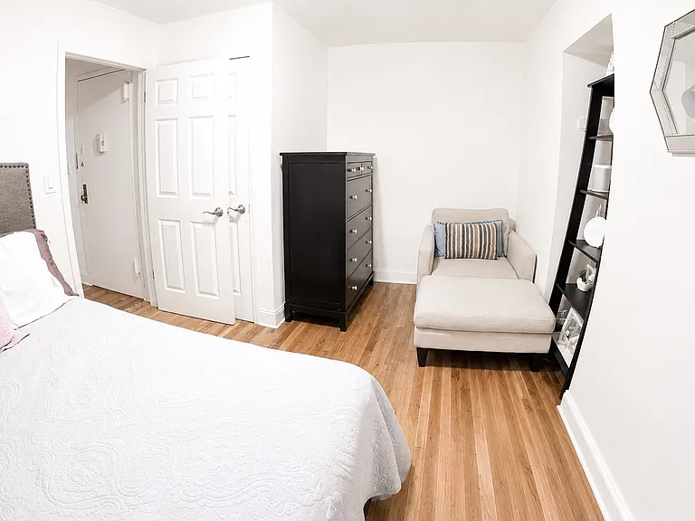 353 Amsterdam Ave #2 — Photo 8