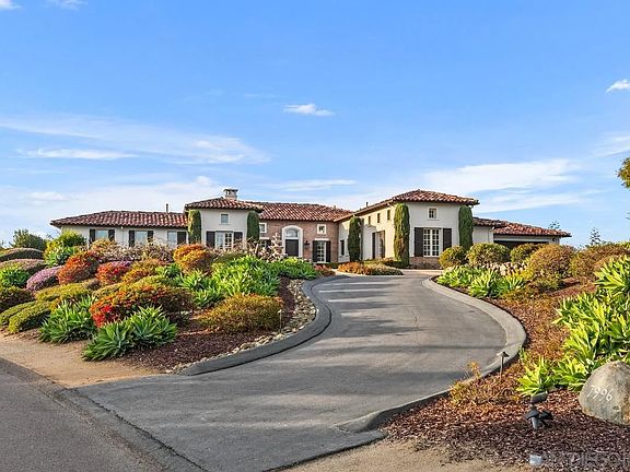2nd image of 7996 Villas