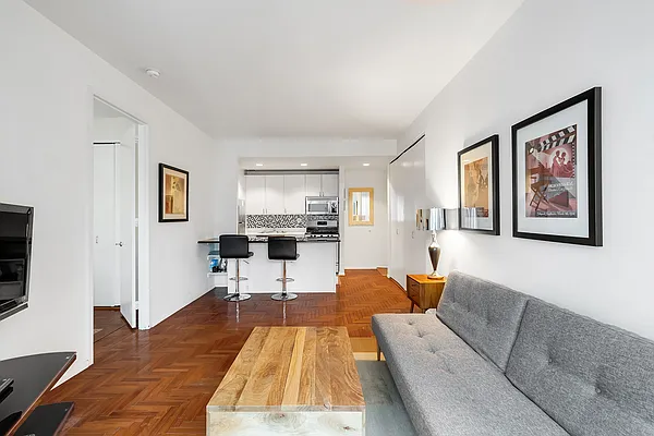 Rented by Halstead Real Estate | media 10