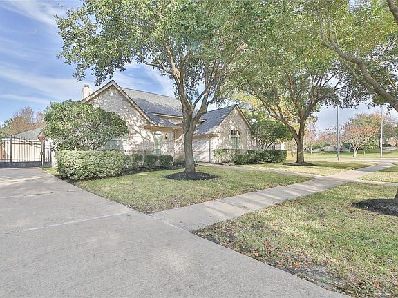 3rd image of 17502 Brushy River Ct