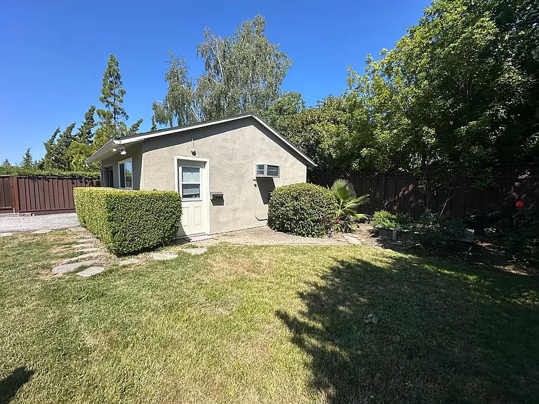 2111 Oakley Avenue Alameda De Lks #A — Photo 6