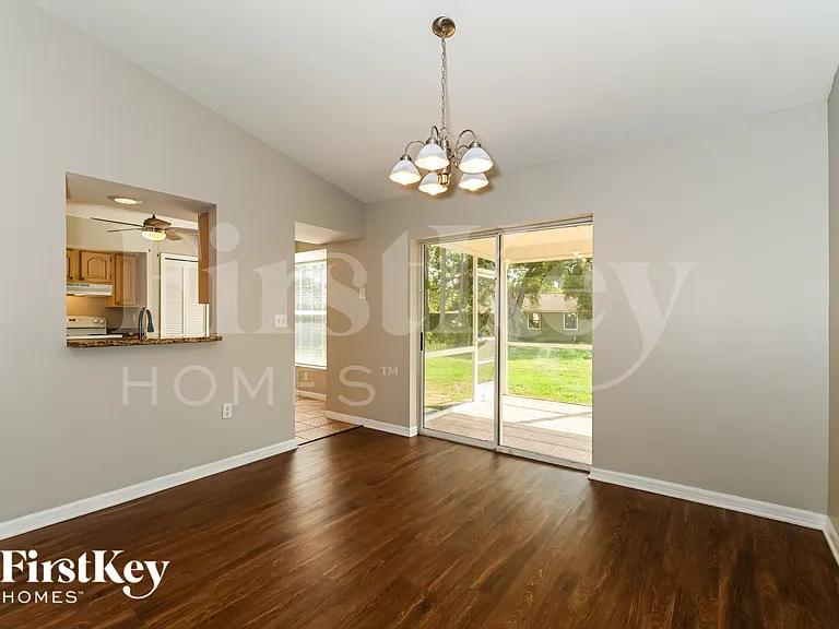 18557 Wisteria Rd — Photo 4