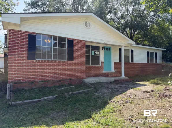 201 Young St, Brewton, AL 36426