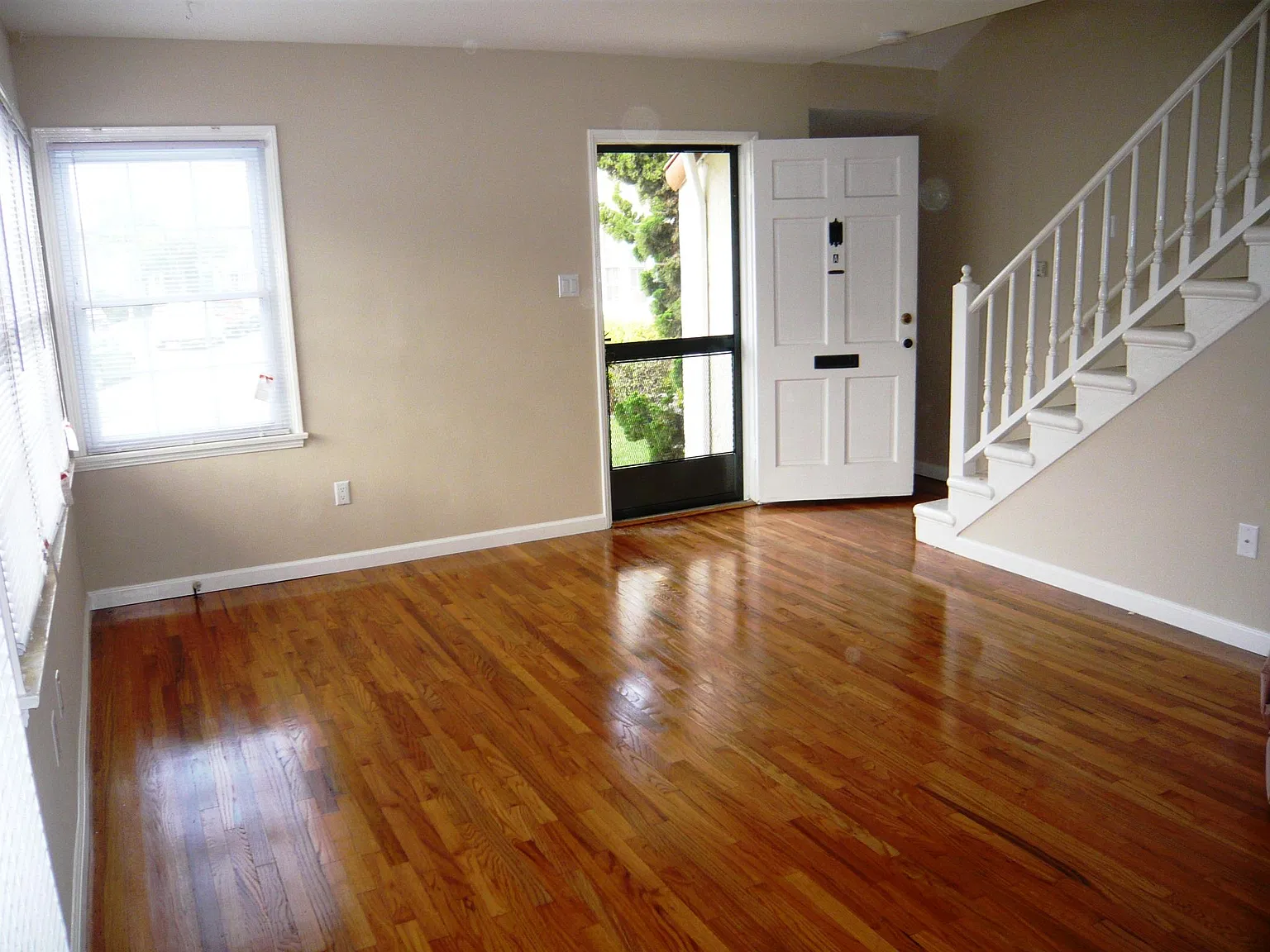 1 bed, 700 sqft, $2,150 — Photo 2