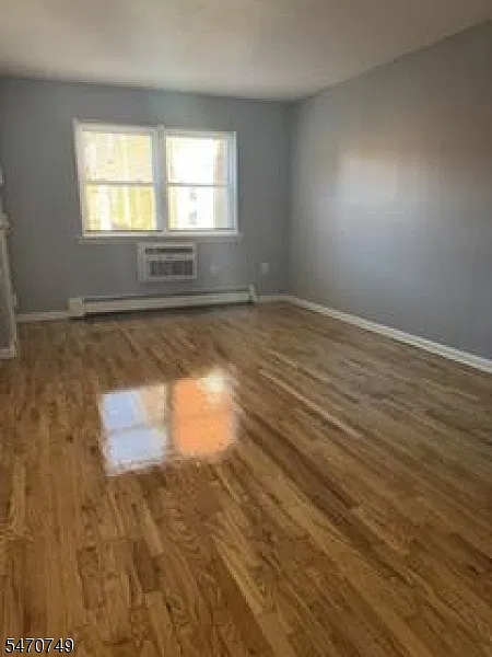 1 bed, 1.0 bath, $1,650 — Photo 4
