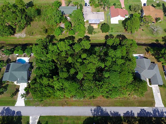 4th image of 131 SW Chapman Ave