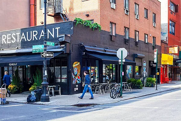 Rented by R New York | media 3