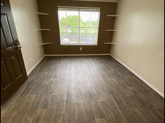 3rd image of 1230 Cavender Dr #105E