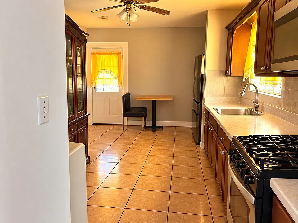 1 Robinson Rd #2