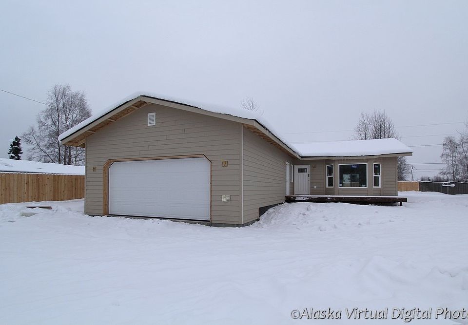 2nd image of 3596 E 64th Ave