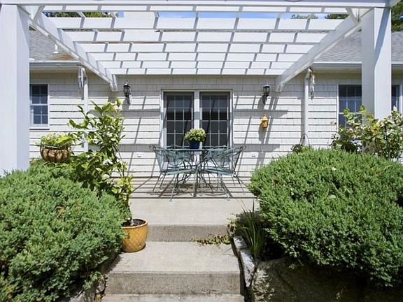 4th image of 99 Sunderland Rd