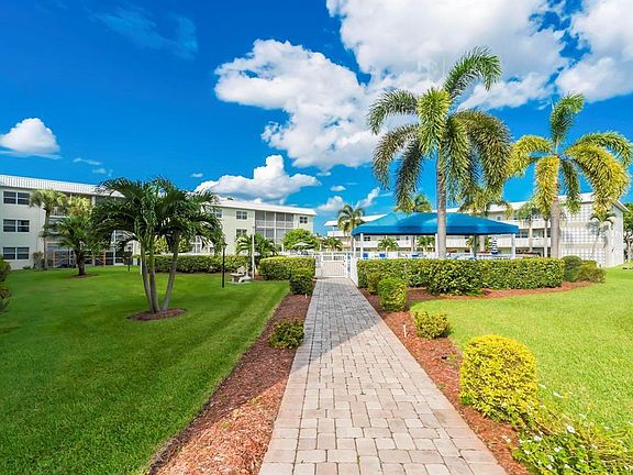 3rd image of 9826 Marina Boulevard #1015