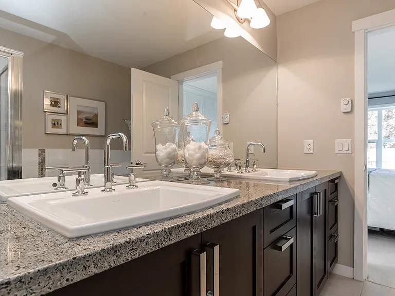 3355 Devonshire Ave — Photo 13