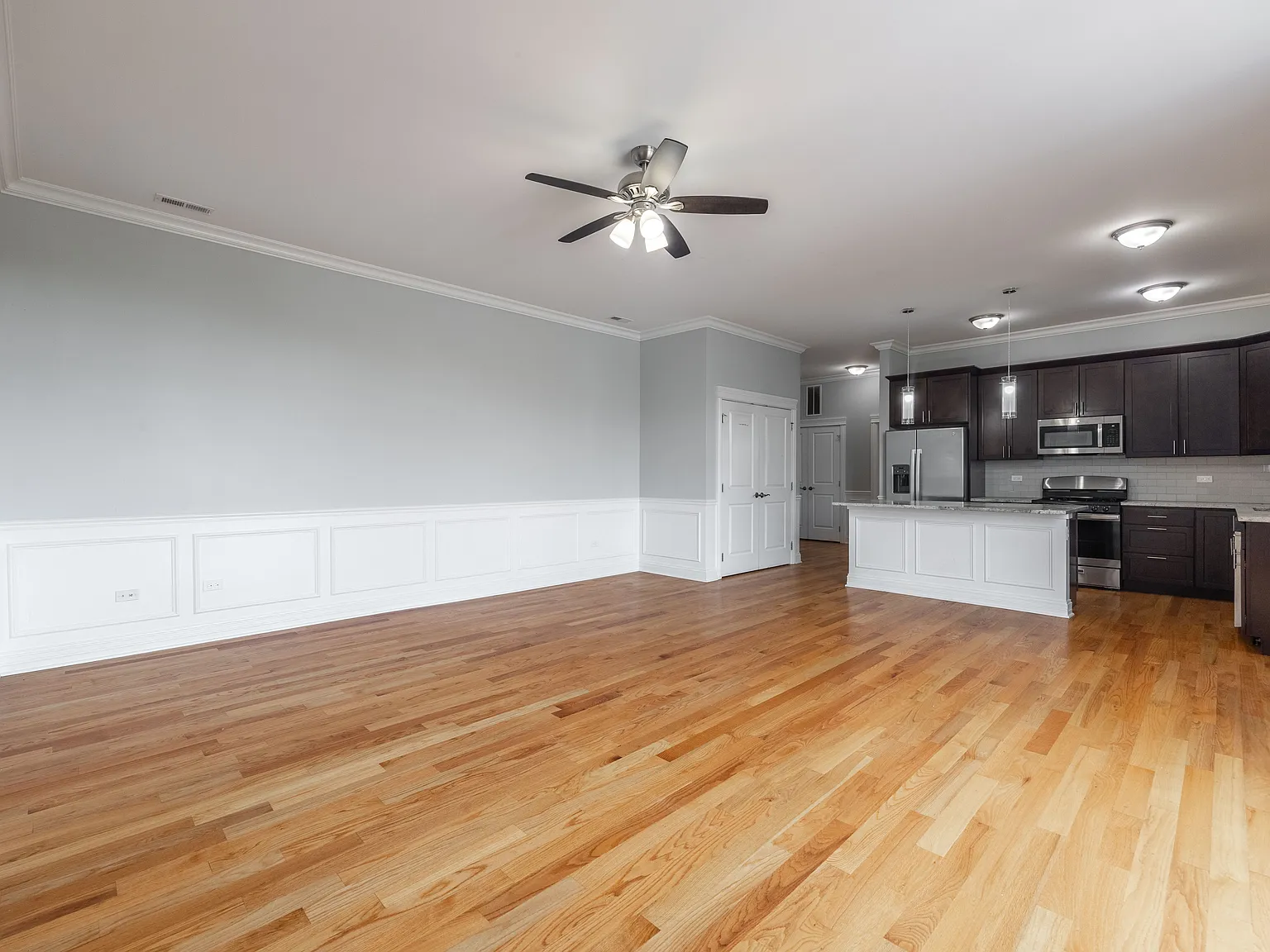 2 bed, 1200 sqft, $3,000 — Photo 1