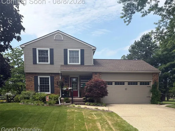 10412 Barbara St, Pinckney, MI 48169