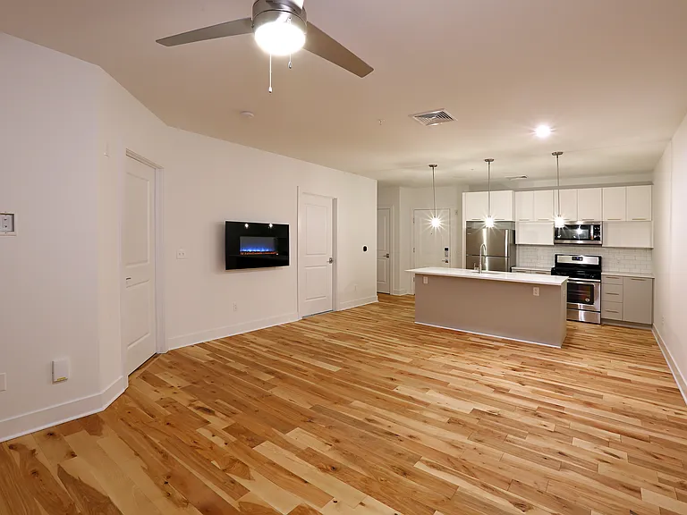 Excelsior Park Apartments — Photo 20